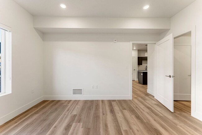 Building Photo - Brand New Modern Apartments at Ascesa