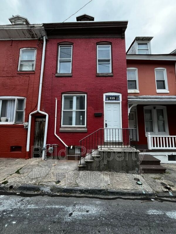Primary Photo - 525 Minor St