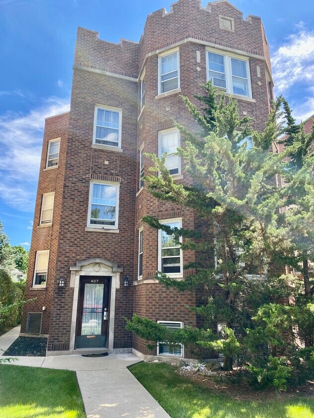 Primary Photo - 407 Park Ave