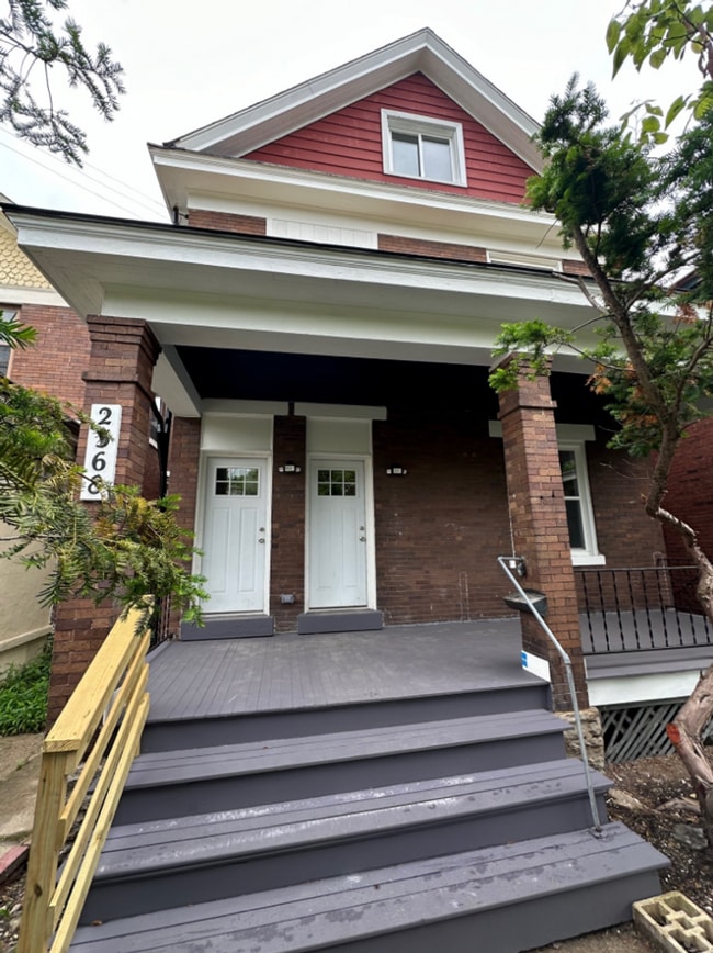 Building Photo - 2368 Fairview Ave