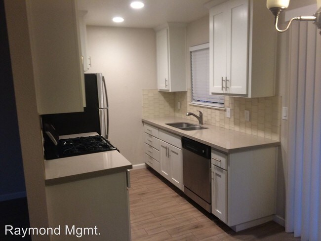 Building Photo - 2336 Villanova Cir