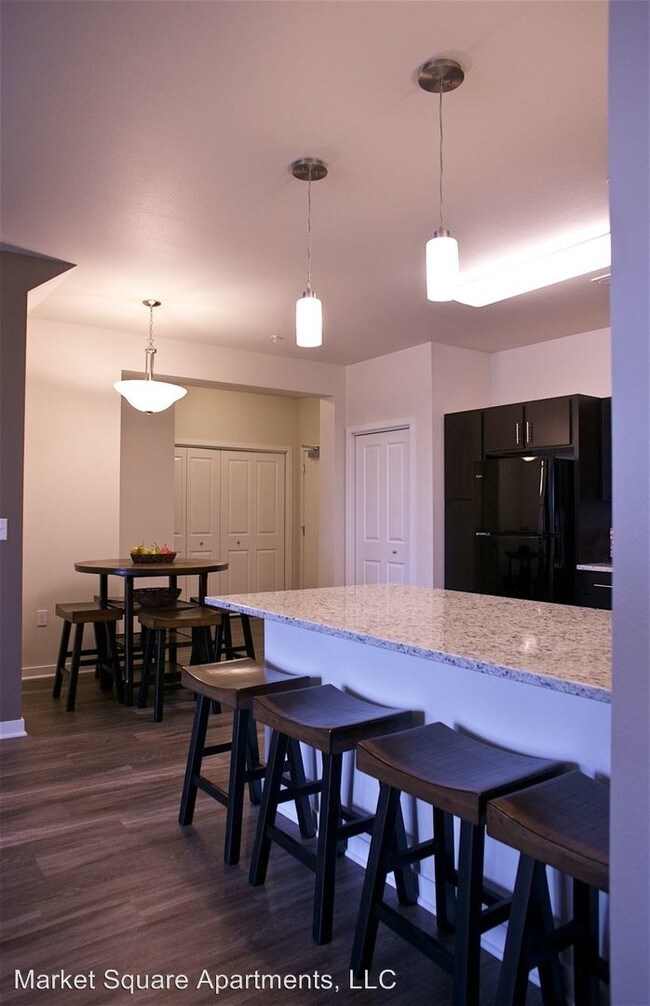 Building Photo - 3 br, 2 bath Apartment - 3100 Market Lane