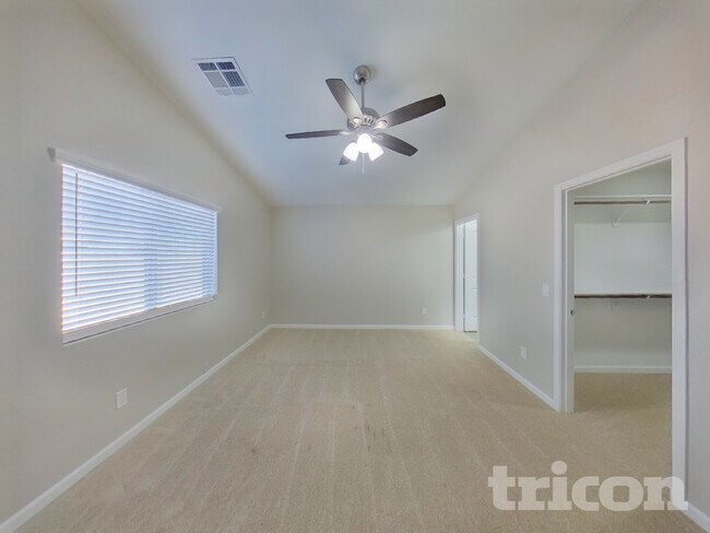 Foto del edificio - 2854 E Roeser Rd