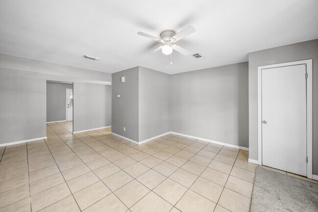Foto del edificio - 2107 Langley Ave