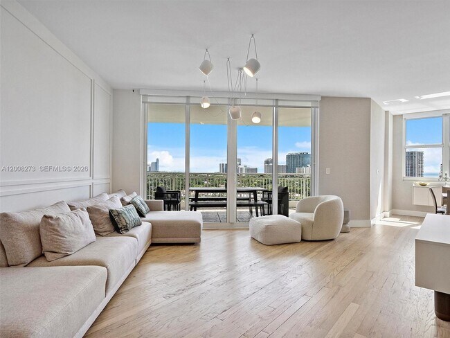 Foto del edificio - 9751 E Bay Harbor Dr