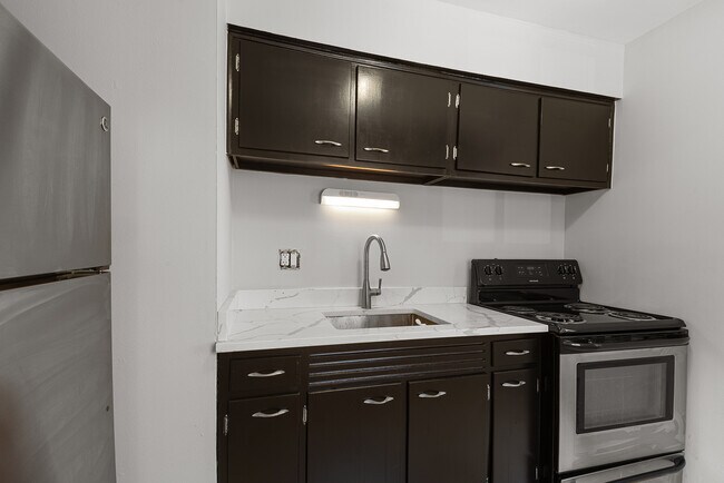 Foto del edificio - 6029 N Winthrop Ave