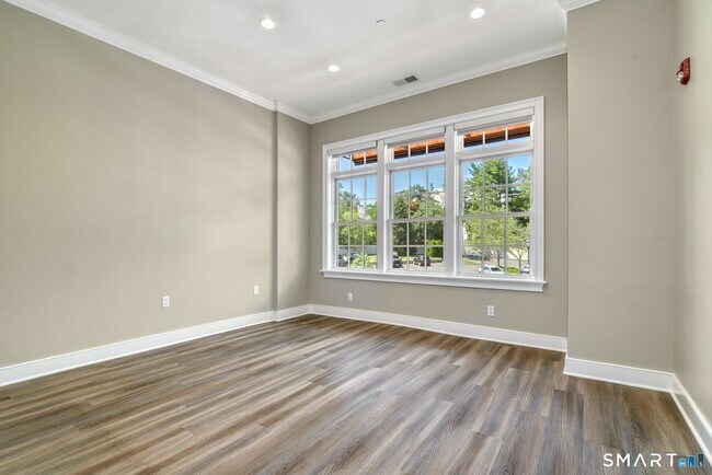 Building Photo - 1077 Boston Post Rd