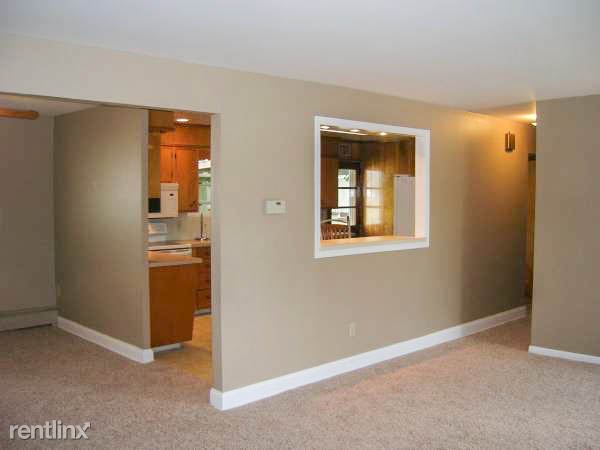 Building Photo - 823 Conestoga Rd