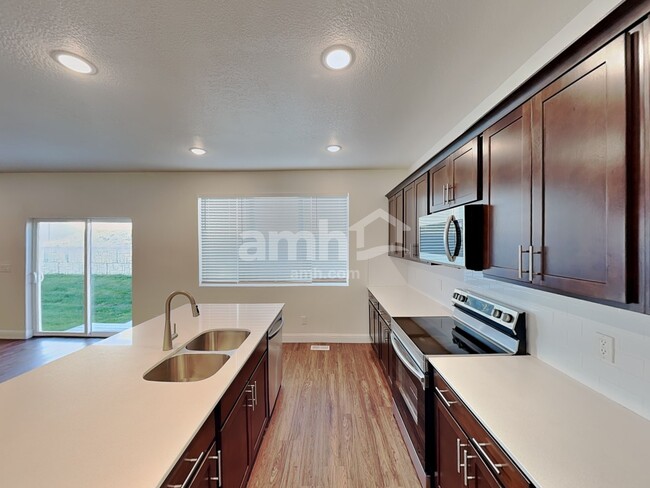 Building Photo - 1308 N 1980 E