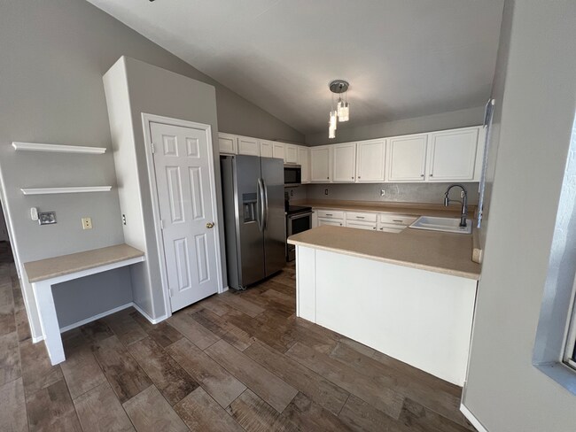 Foto del edificio - 910 N Swan Dr