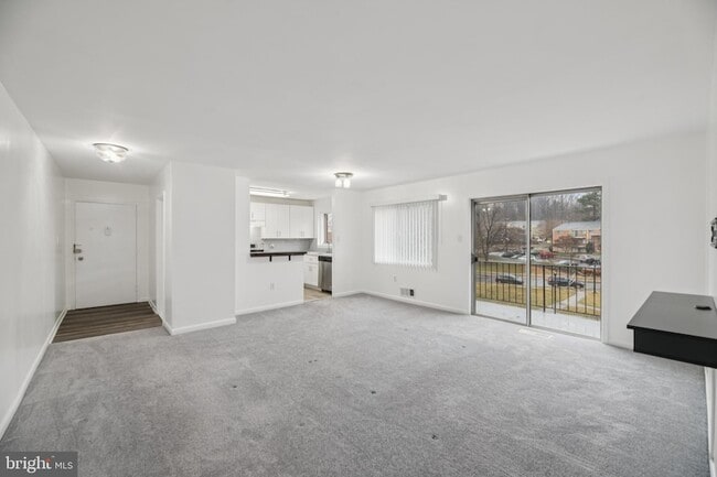Foto del edificio - 10607 Weymouth St