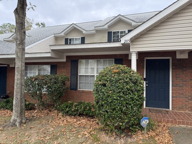 Photo - 2738 W Tharpe St Townhome