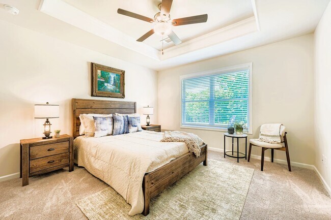 Foto del edificio - 76 Basswood Ln