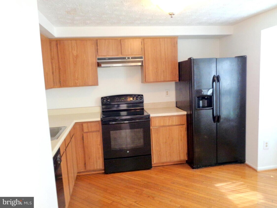 Primary Photo - 15334 Norwalk Ct