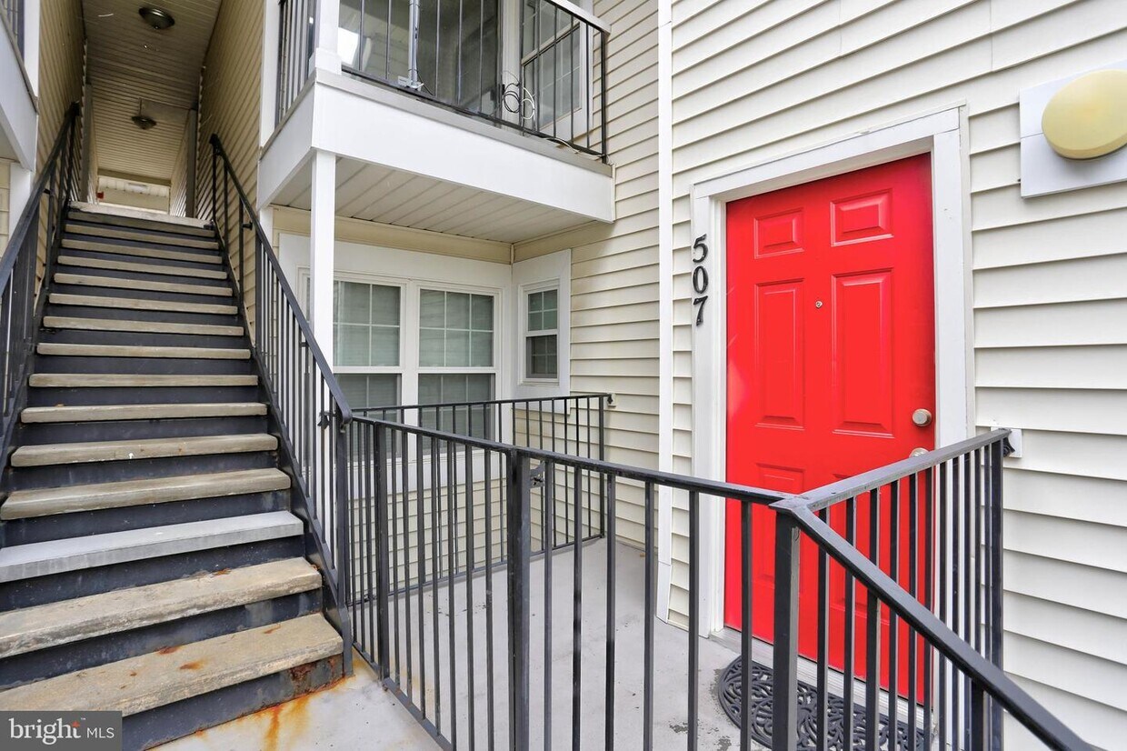 Primary Photo - 14225 Bowsprit Ln