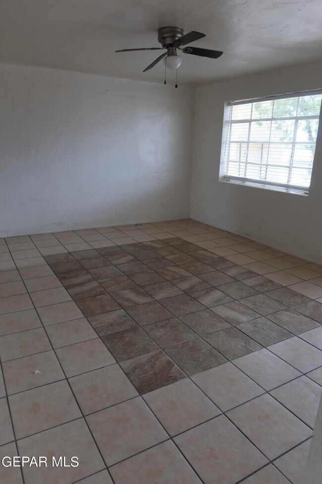 Building Photo - 8421 Mercury St