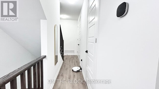 Building Photo - 69 Melmar St