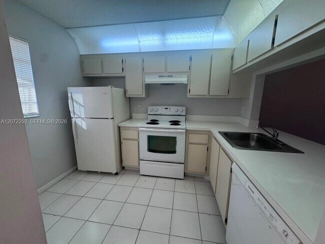 Foto del edificio - 10381 NW 8th St