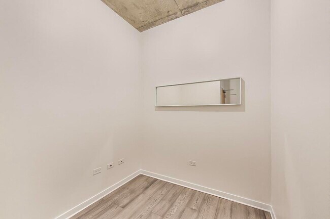 Foto del edificio - 700 N Larrabee St