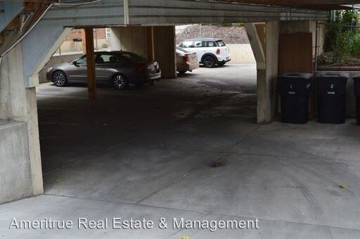 Building Photo - 25 E 600 N