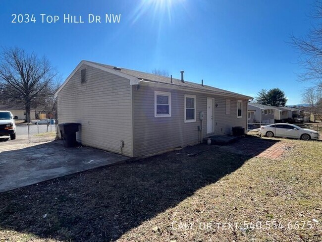 Building Photo - 3 bed 1 bath Single Family Home!