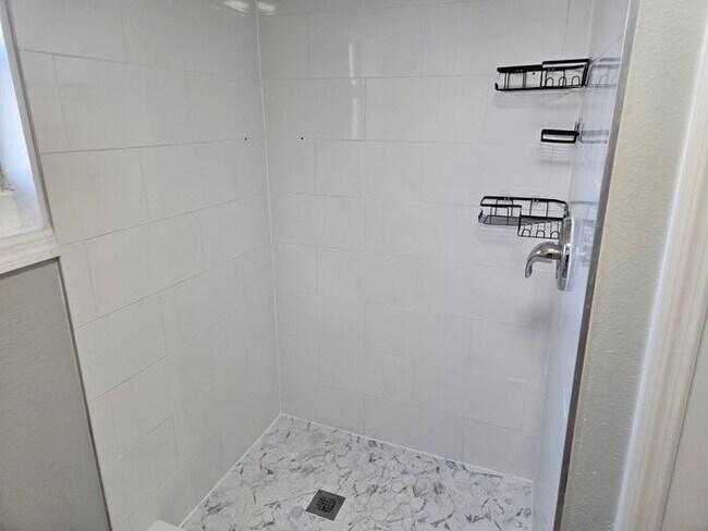 Foto del edificio - Cute 1 Bedroom Apartment In Eagle Lake