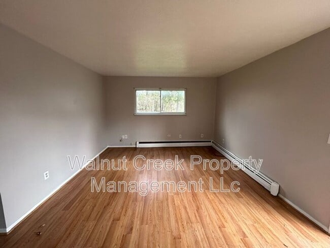 Building Photo - 138 Mendel Ct