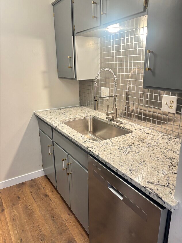 Foto principal - 404-406 S 9th Ave