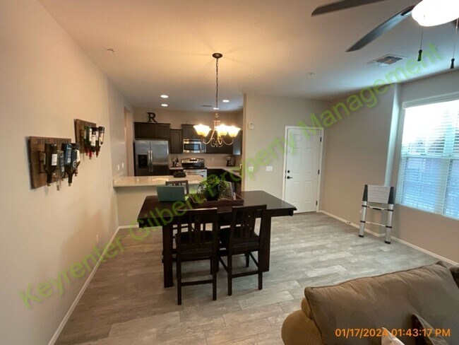 Foto del edificio - 3 bed/2.5 bath Condo in Gilbert’s Lofts in...