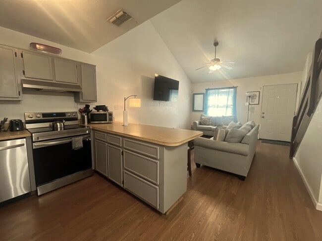 Foto del edificio - 1119 Ocala Rd