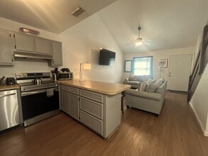 Building Photo - 1119 Ocala Rd