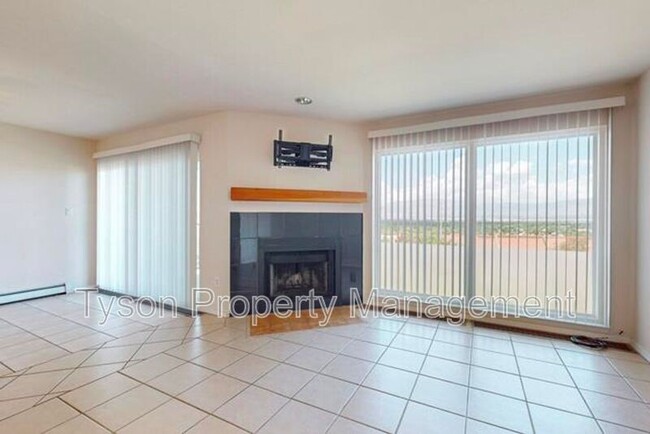 Building Photo - 2700 Vista Grande Dr NW