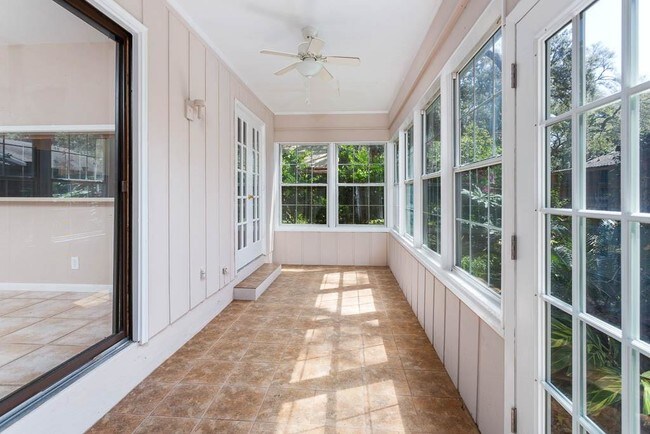 Foto del edificio - 303 Reynoso Ave