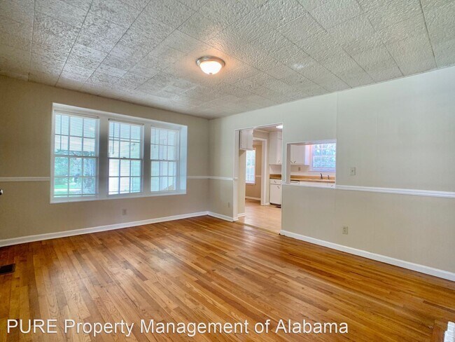 Foto del edificio - 3 br, 2 bath House - 61 Springbrook