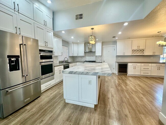 Building Photo - One story gorgeous home in the highly desi...
