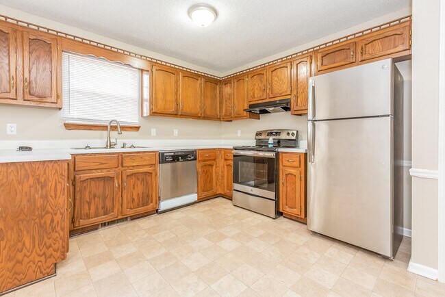 Building Photo - 13092 Copperfield Ln