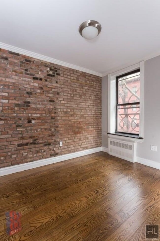 Building Photo - East 9th Street