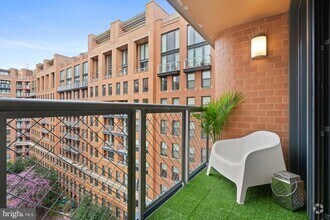 Building Photo - 631 D St NW