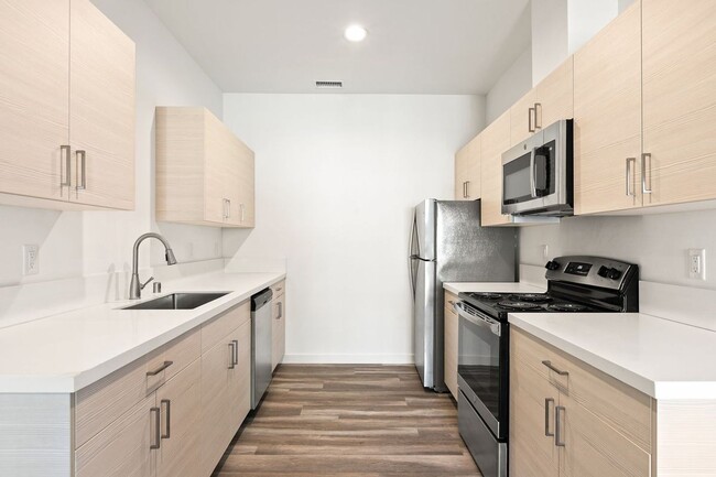 Building Photo - 4155 Utah St