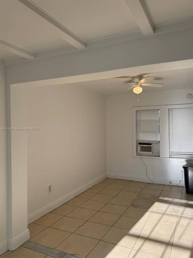 Foto del edificio - 1820 Funston St