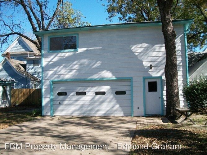 Foto principal - 205 W Tyler St