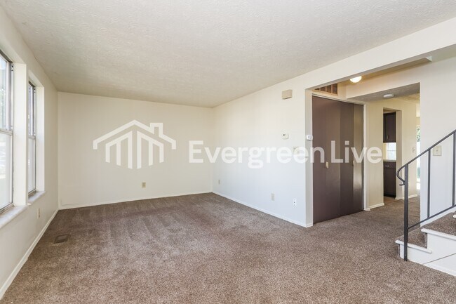 Foto del edificio - 7761 Mt Hood