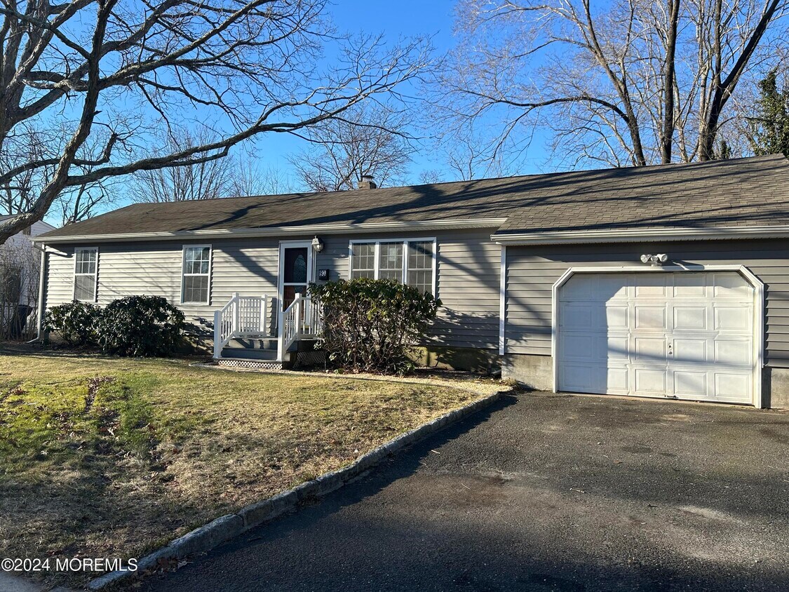 Primary Photo - 93 Orion Dr
