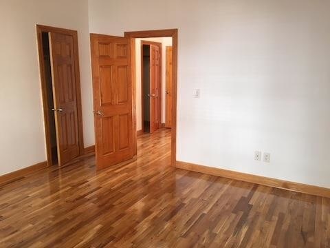 Foto del edificio - 74 N 7th St