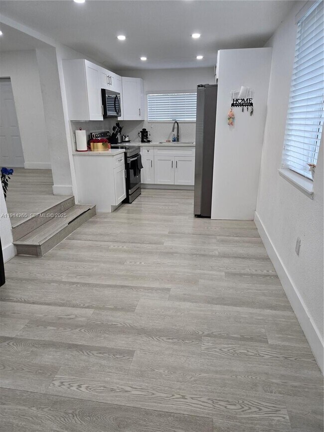 Foto del edificio - 1420 NW 116th St