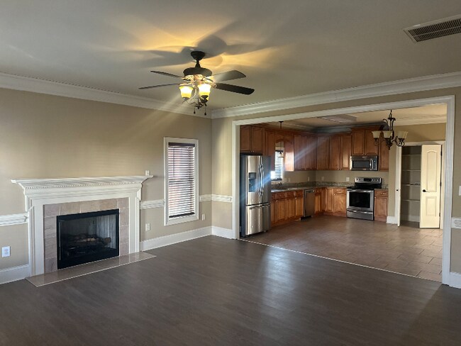 Foto del edificio - 6911 Spanglers Spring Way