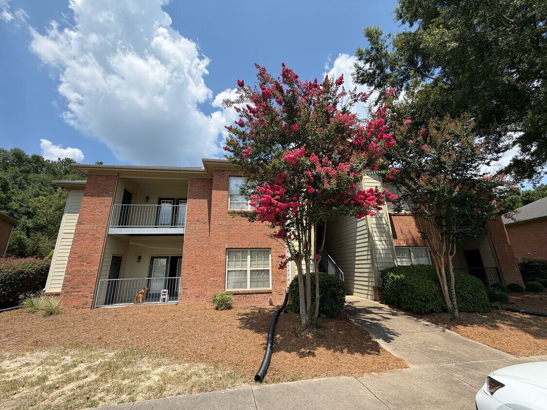Foto del edificio - Mill Creek Condo Available!