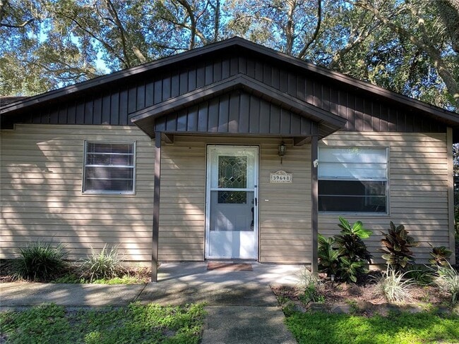 Building Photo - 39648 Meadowood Loop