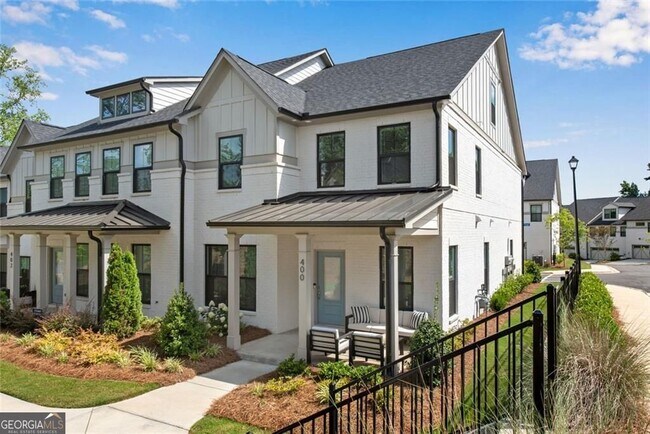 Building Photo - 400 Renwood Trl
