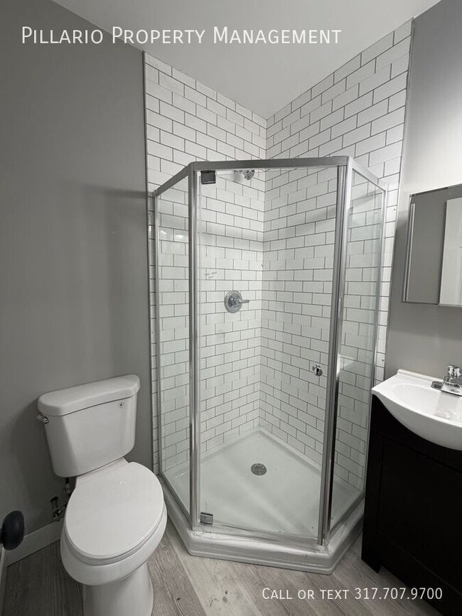 Building Photo - 3221 E 38th St